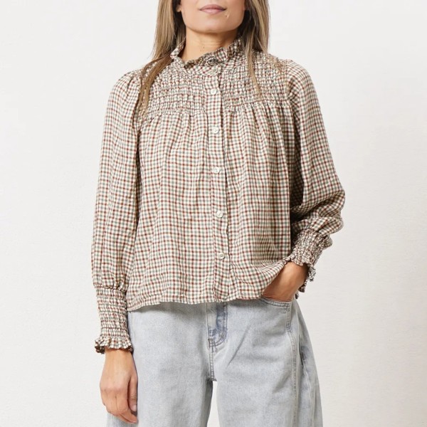 Ruffled blouse with gathers