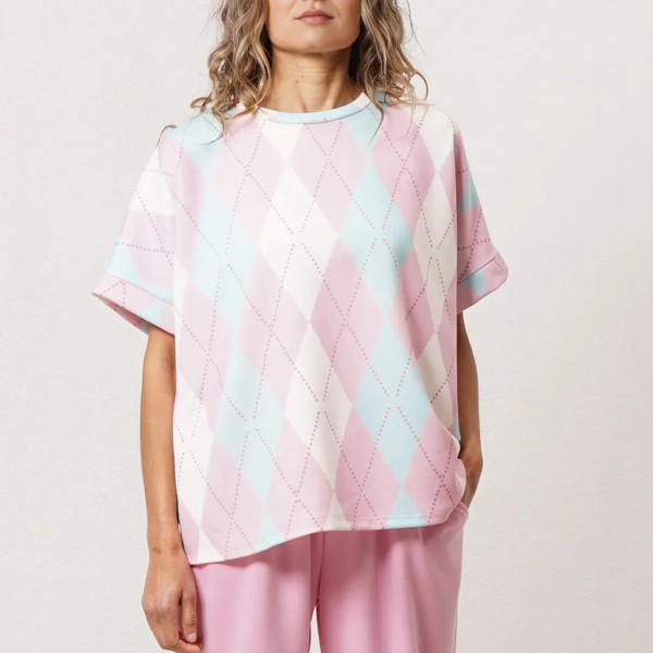 T-shirt with diamond pattern