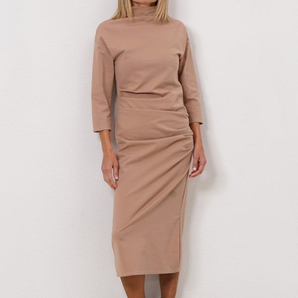 dress with gatherings in Ponto Roma