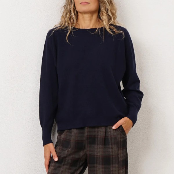 Knit sweater (soft touch)
