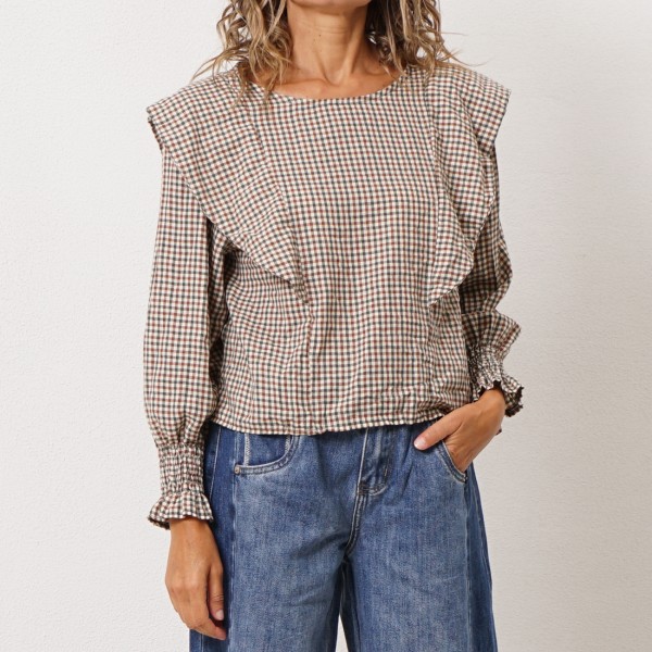 Checkered blouse in ruffled fabric