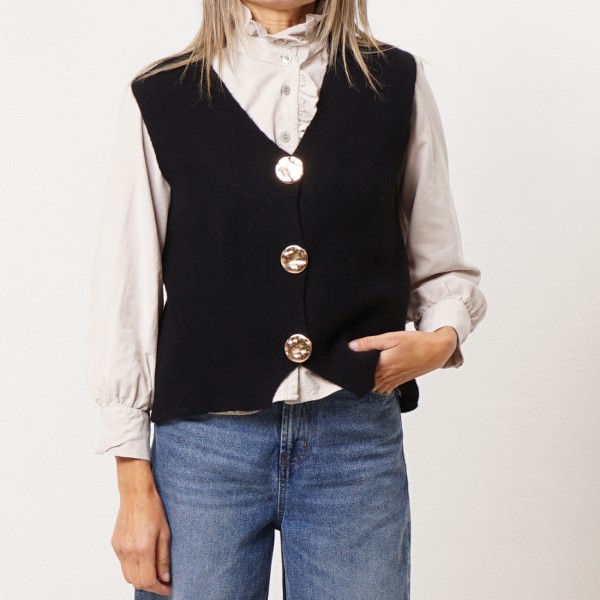 Knitted vest with gold buttons