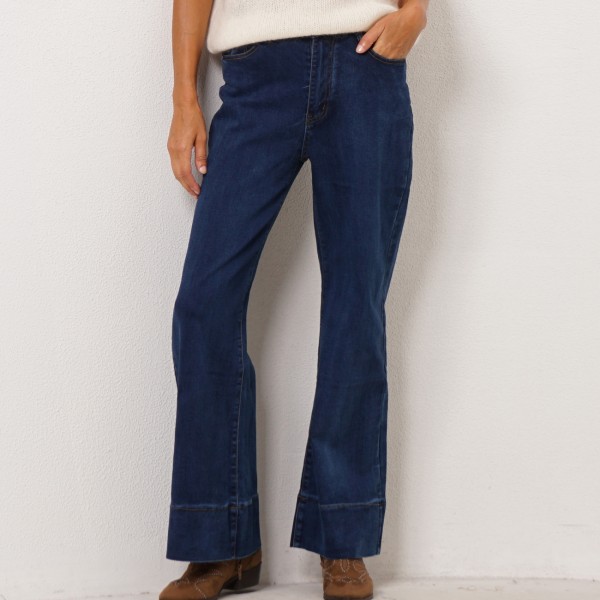 Wide-leg jeans