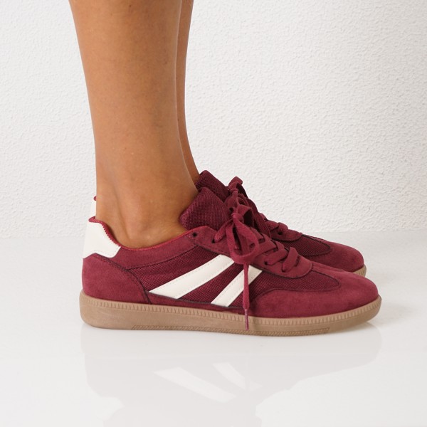 sneakers with appliqués