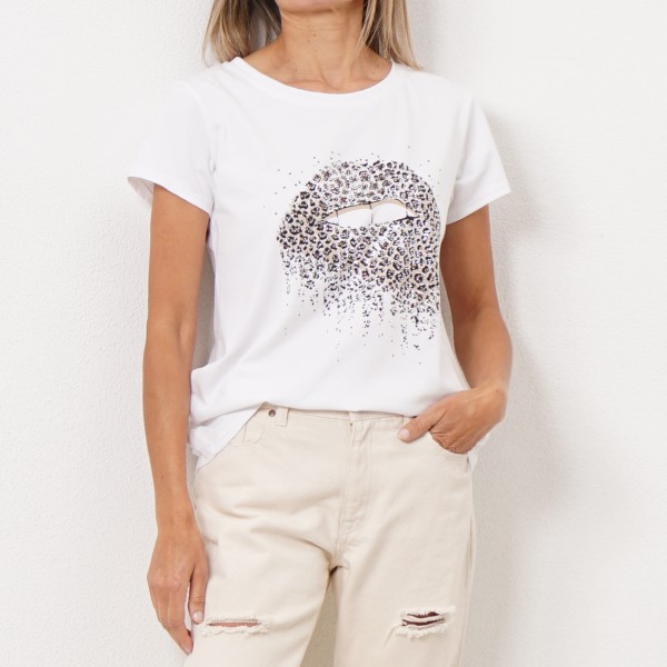 tshirt with print + pearl application
