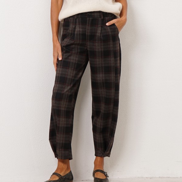Balloon pants in fabric with elastane