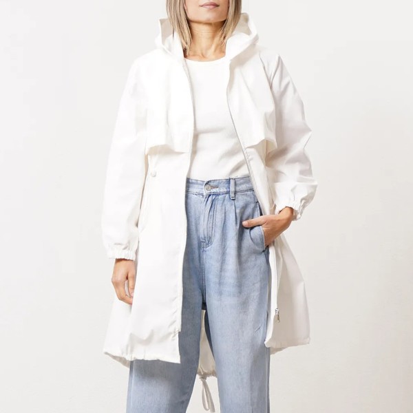 Lined parka with gathers