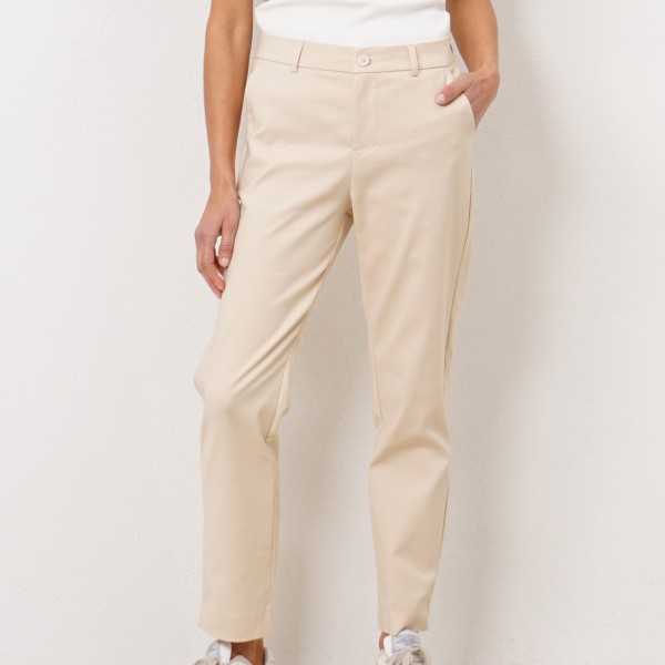chino with elastane