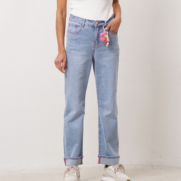 Wide-leg jeans with embroidery (keychain)