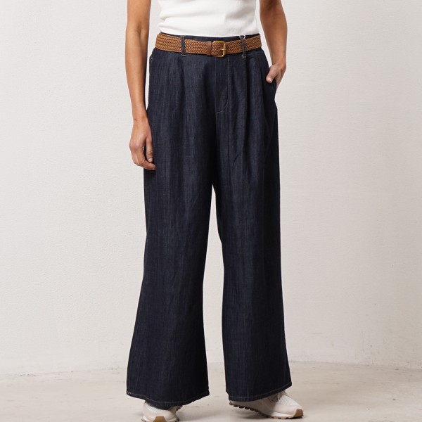 Wide-leg jeans