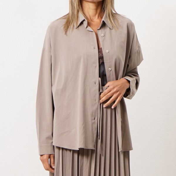 blouse with pleats (back)