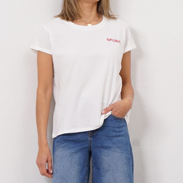 t-shirt with embroidery