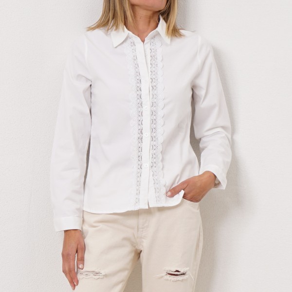 poplin blouse with lace applique on the placket
