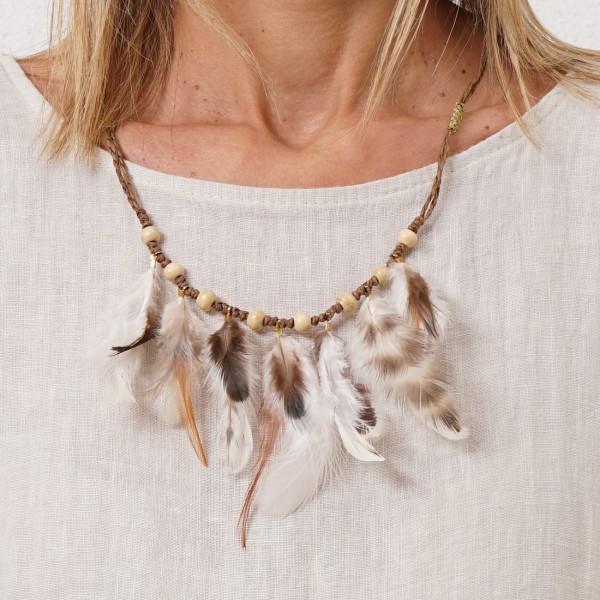leather thread necklace with feather application