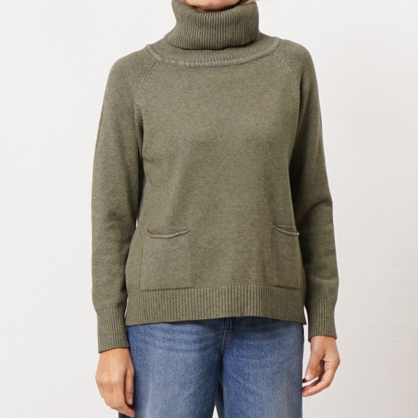 camisola em tricôt gola alta c/ bolsos