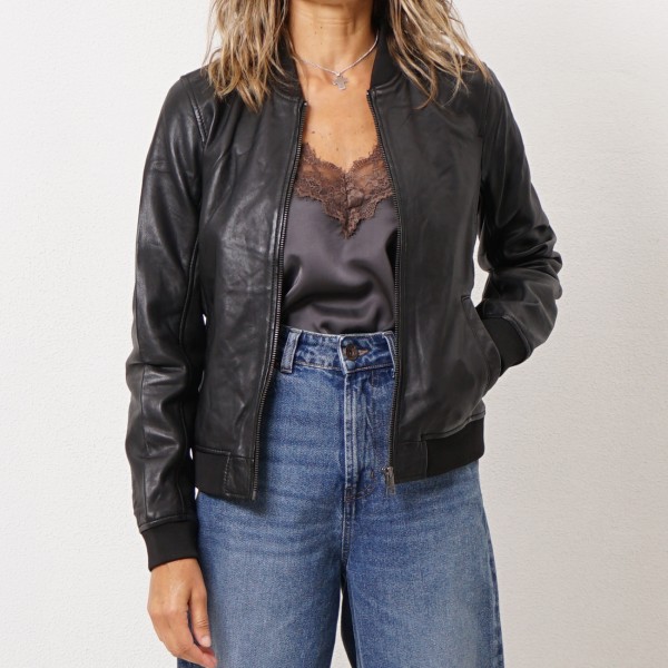 bomber em pele vintage