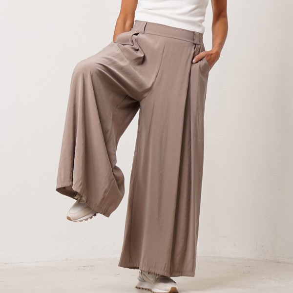 pantalonas de pregas c/ bolsos 