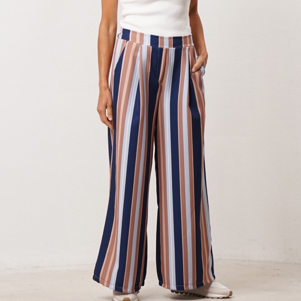 calça pata de elefante c/ bolsos