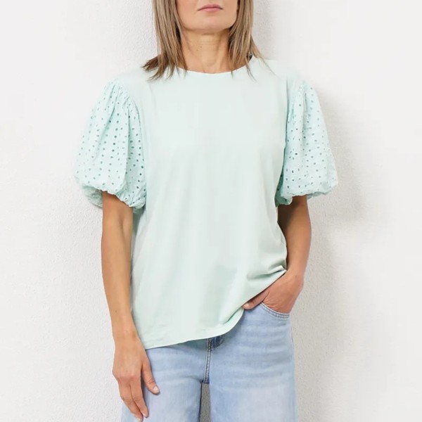 blusa c/ manga de balão em bordado Inglês