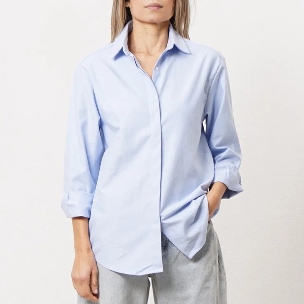 blusa em oxford