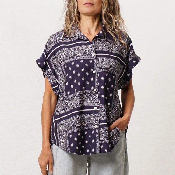 blusa em viscose c/ poliamida estampada