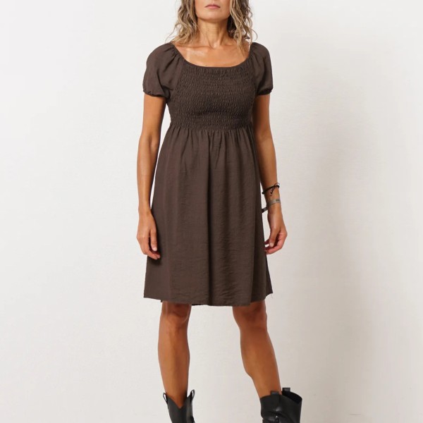 vestido c/ elasticos em crepe