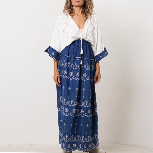 vestido bordado c/ aplicação de lantejoulas e missangas