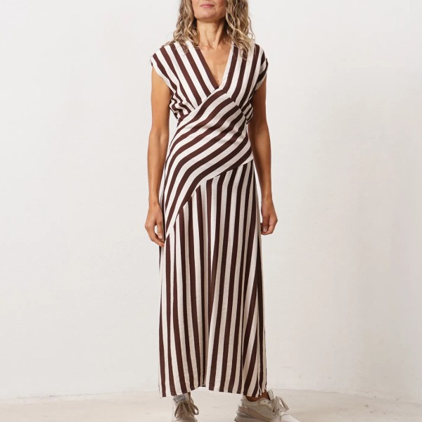 vestido em crepe de virados c/ estampado (relevo)