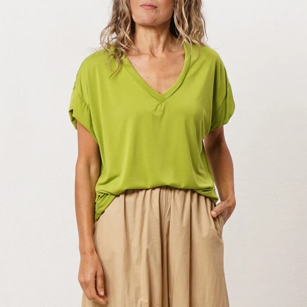 blusa decote em bico c/ modal (toque suave)