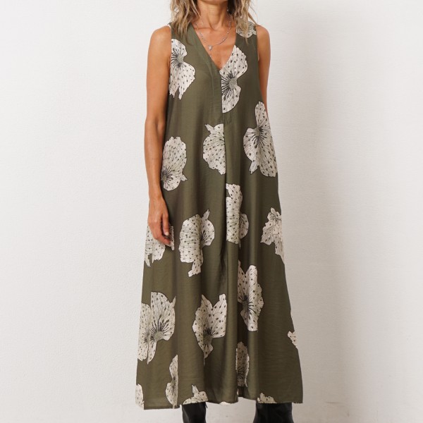 vestido evasé em crepe