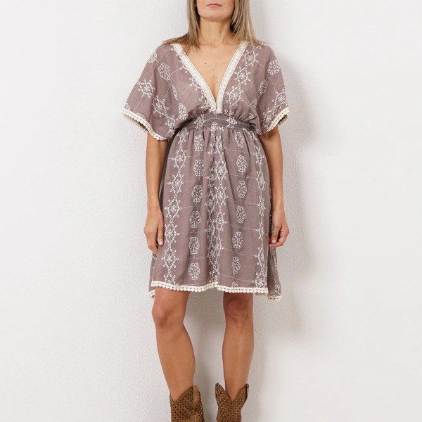 vestido bordado c/ franzidos