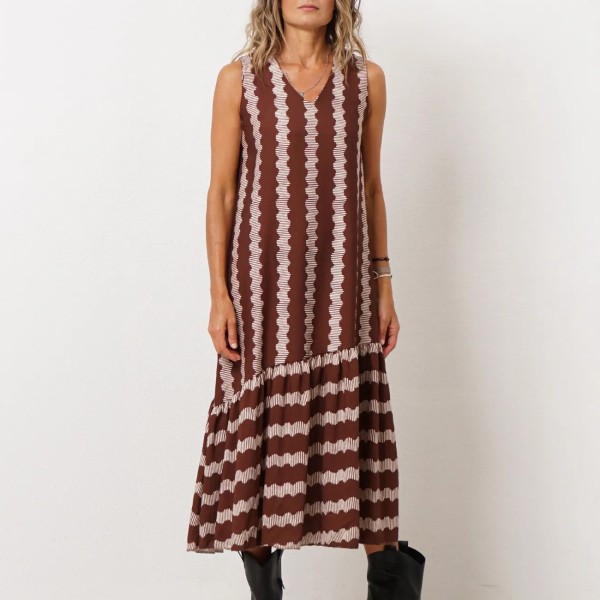 vestido evasé em crepe