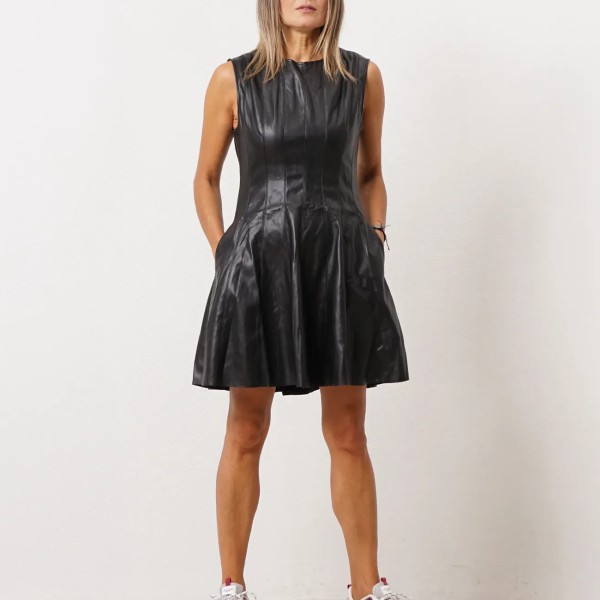 vestido em ecopele