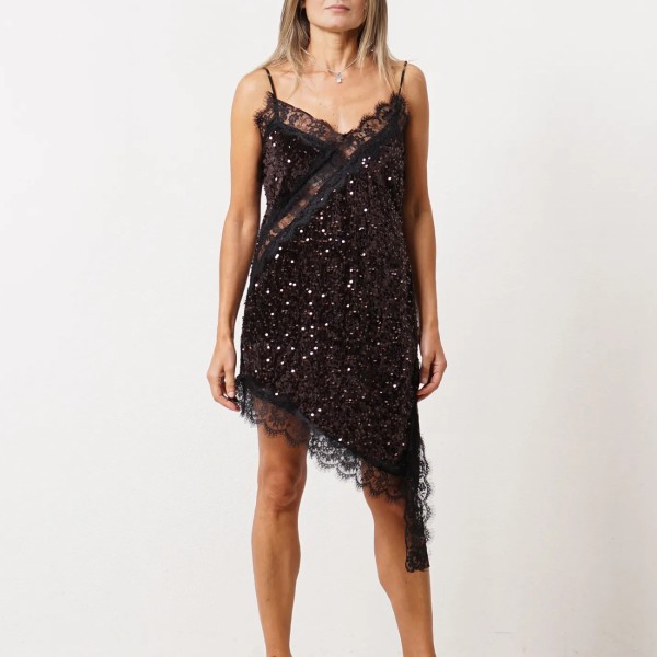 vestido c/ lantejoulas e aplicação de renda