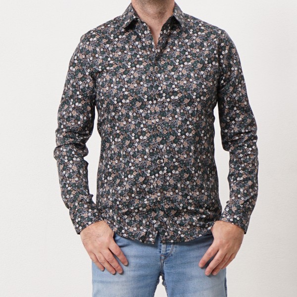 camisa de flores c/ elastano