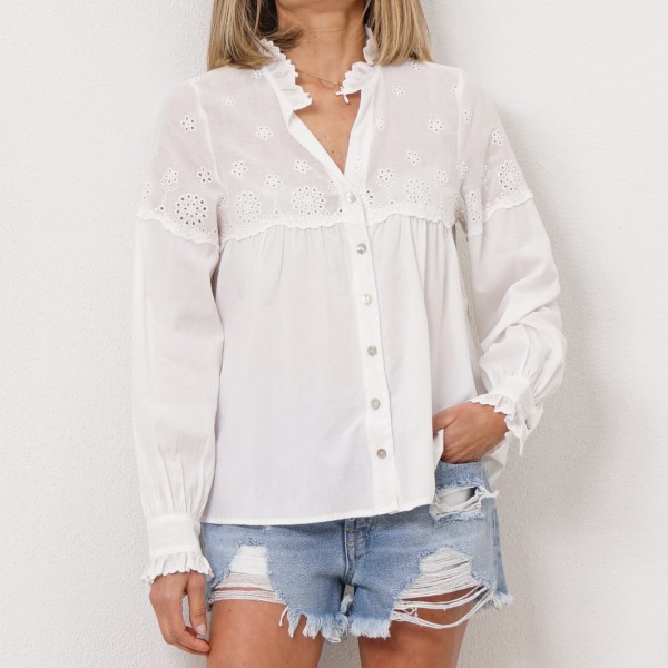 blusa em Bordado Inglês