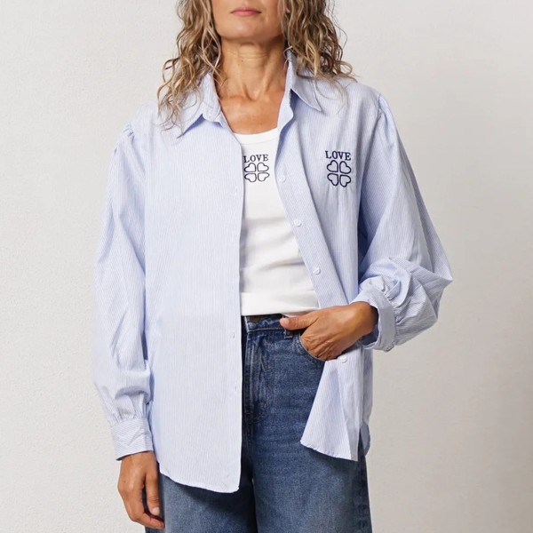 blusa de riscas c/ bodado + top