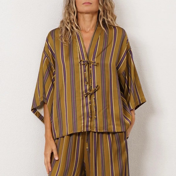 blusa acetinada em rayon (premmium)