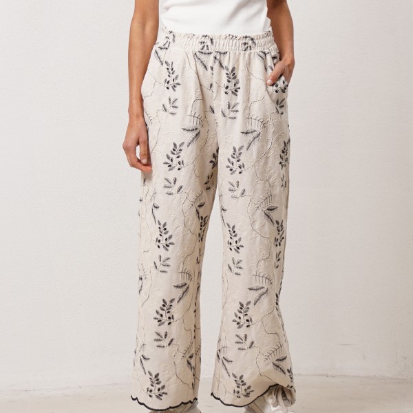 calça em linho c/ bordados