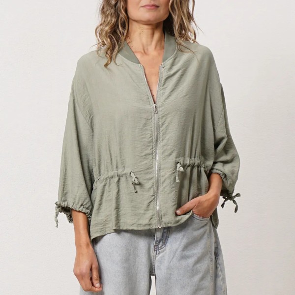 bomber em crepe c/ ajuste na cintura