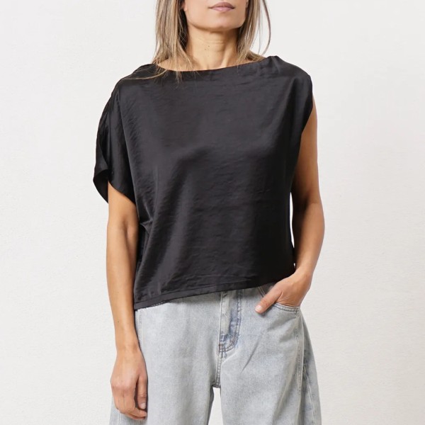 blusa assimétrica acetinada 