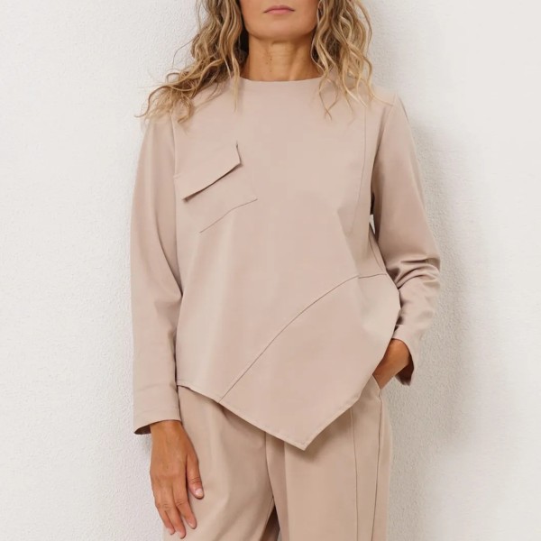 blusa assimétrica em Ponto Roma