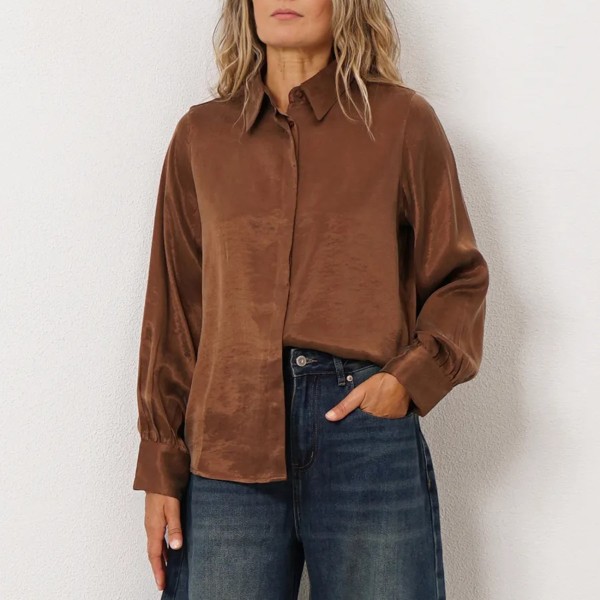 blusa acetinada