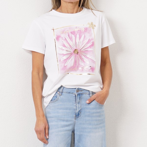 tshirt c/ estampada c/ aplicações