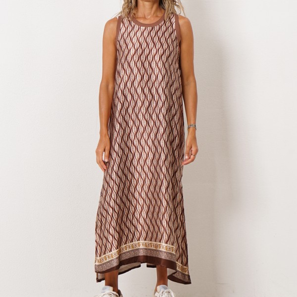 vestido evasé acetinado