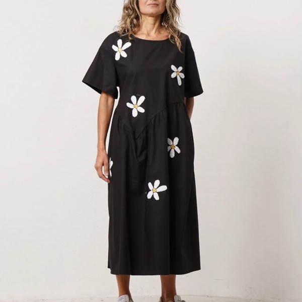 vestido de popelina c/ aplicação de lantejoulas