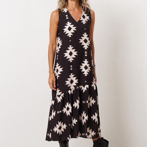 vestido evasé em crepe