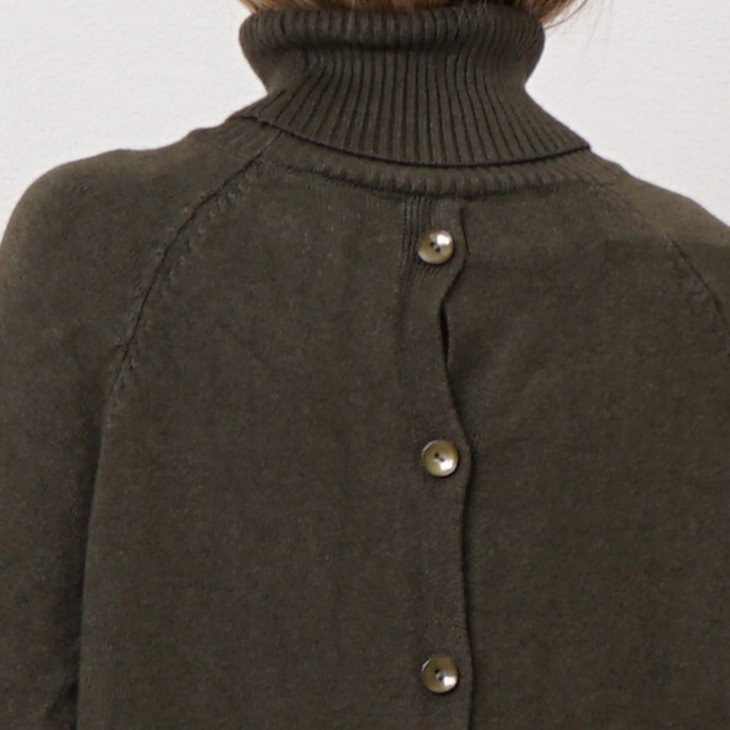 camisola em tricôt (botões nas costas)