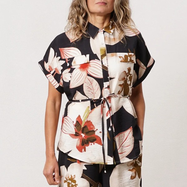 blusa em crepe estampada c/ cinto